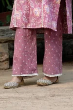 Sanganeri Kantha cotton in soothing pastel tones - Image 5
